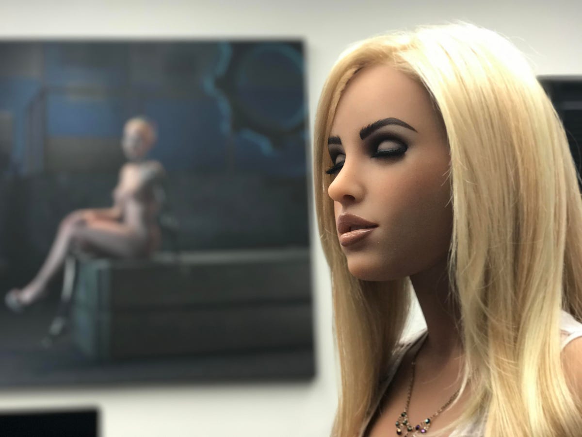 Mostrarte blusa El diseño An inside look at how Abyss Creations makes sex robots - CNET
