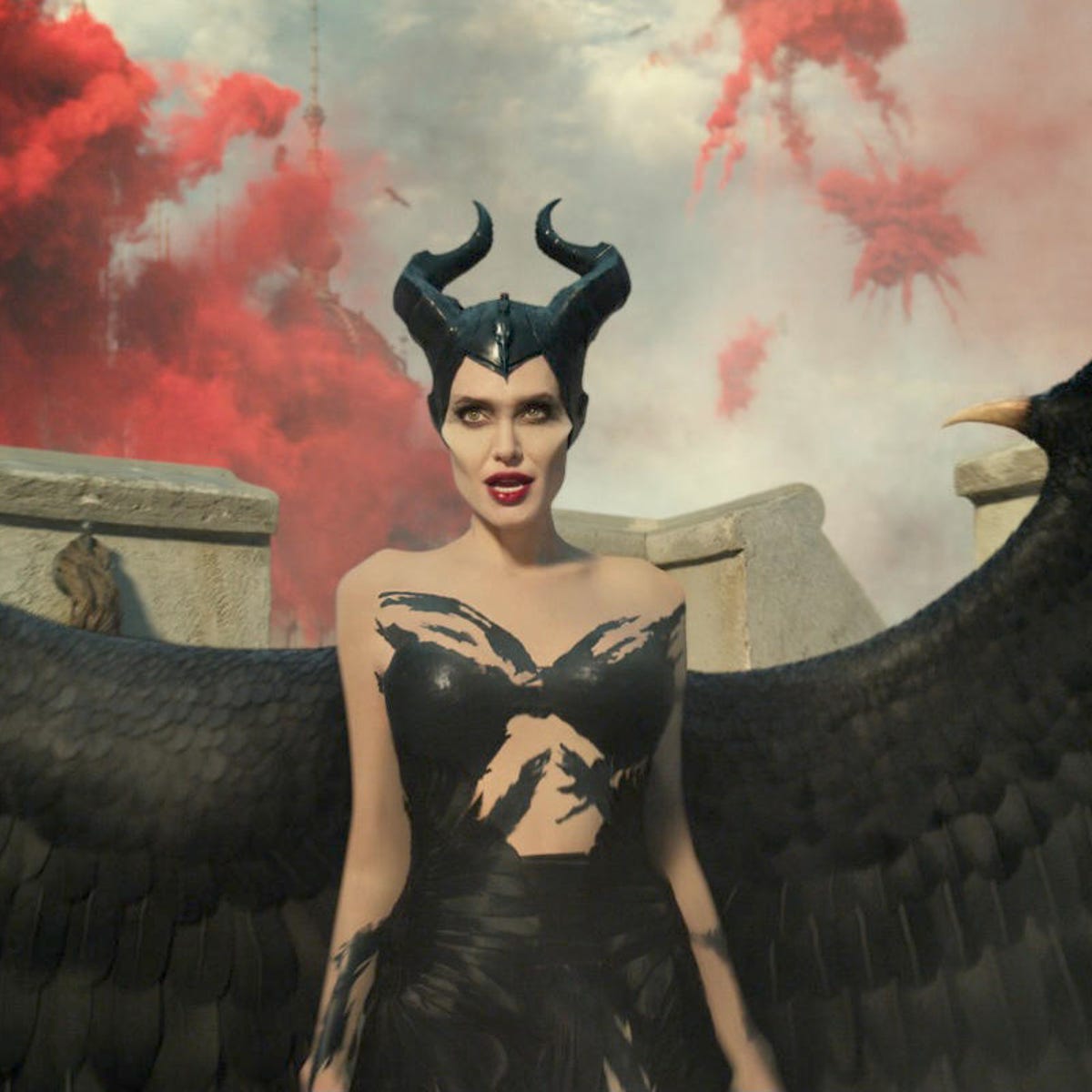 Maleficent: Mistress of Evil crowns Disney as the queen of fantasy ...