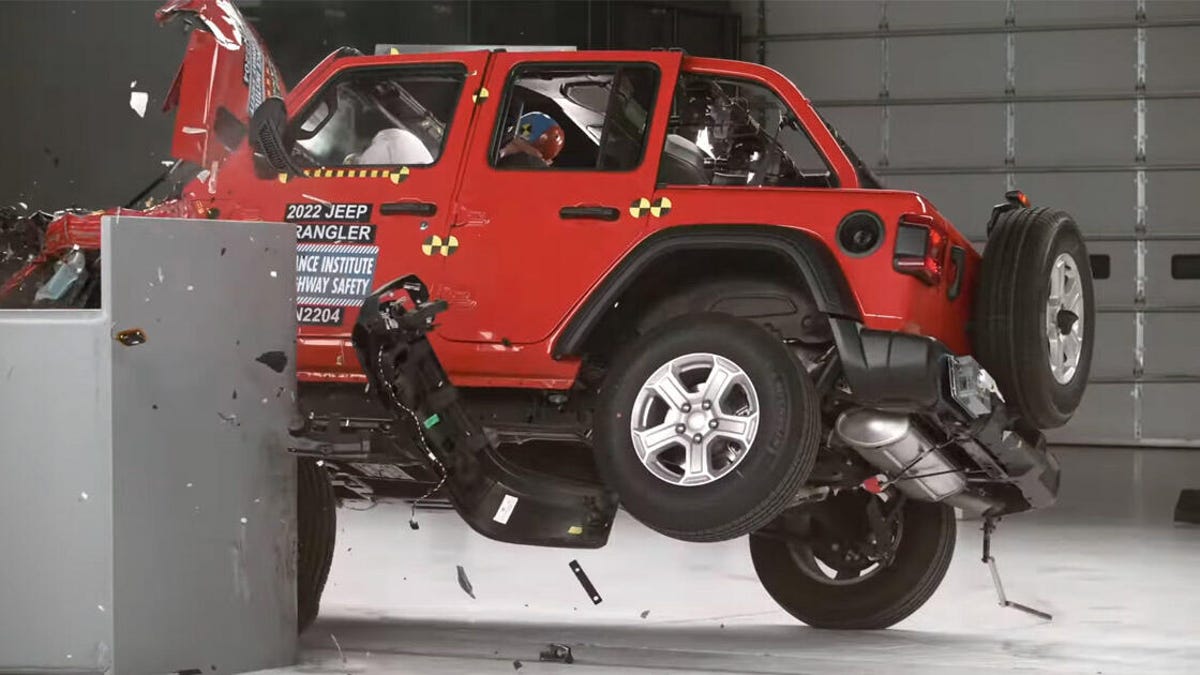 2022 Jeep Wrangler Unlimited Tips Over During IIHS Crash Testing - CNET