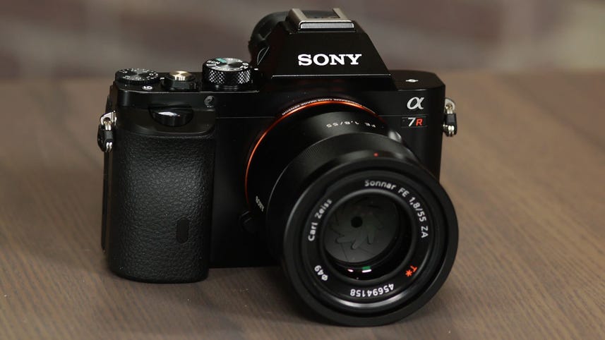 binnenvallen hoofdkussen atleet Sony Alpha ILCE-7R (A7R) review: A compact full-frame ILC that delivers on  photos - CNET