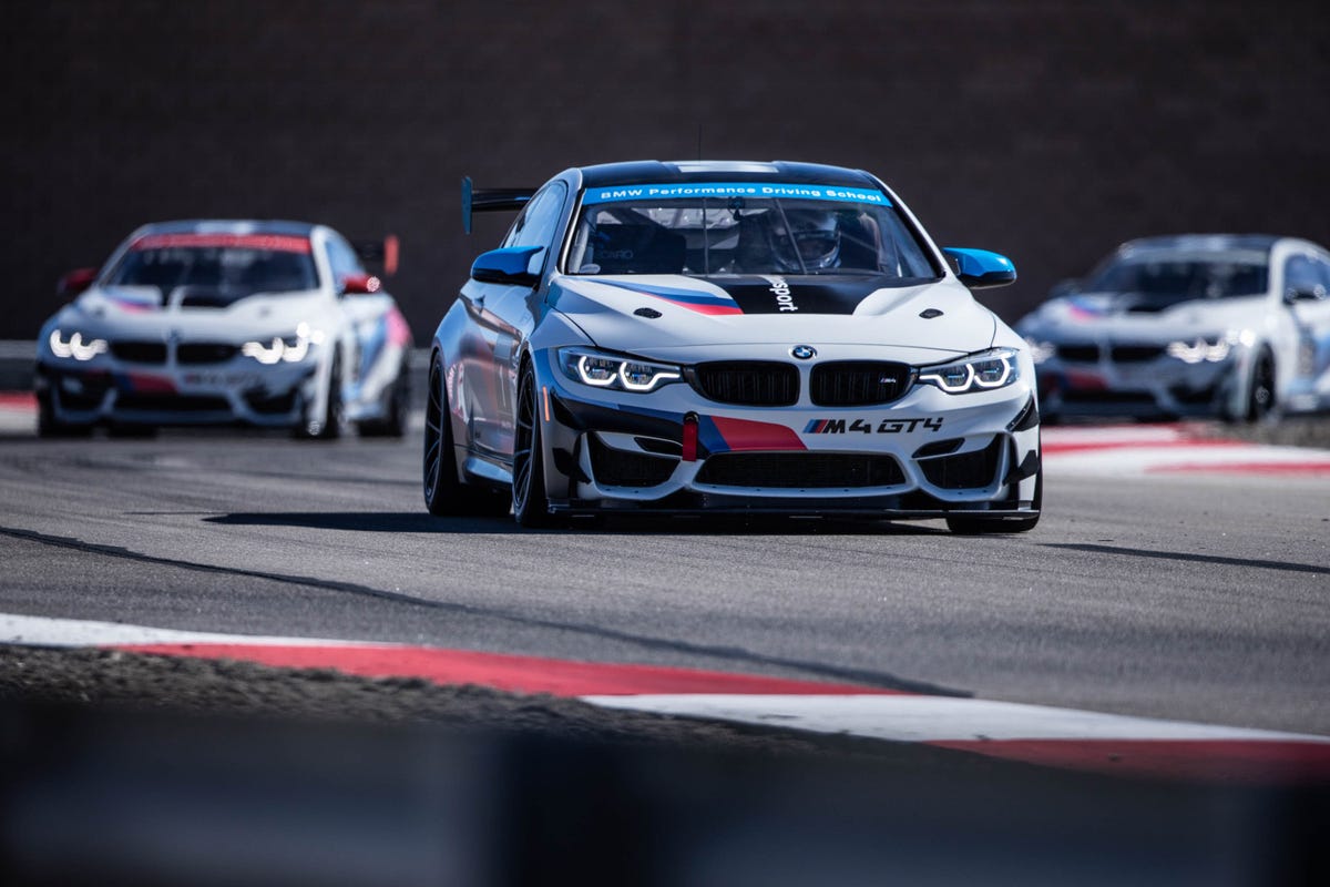 2021-bmw-m4-gt4-pictures-20