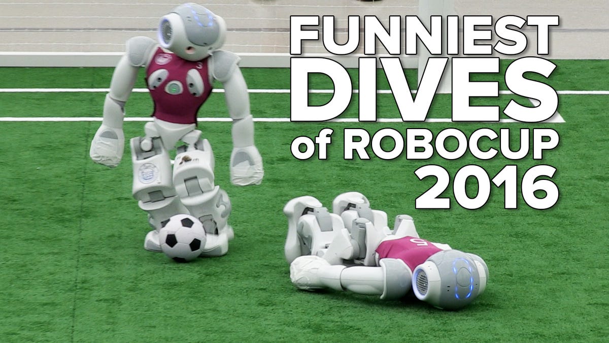 Роботы играют в футбол. Comma_ROBOCUP. ROBOCUP СД 30 купить.