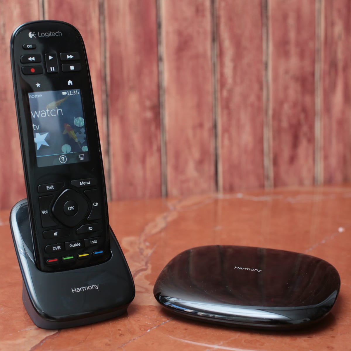 sovende suffix Deltage Logitech Harmony Ultimate universal remote review: A remote that almost has  it all - CNET