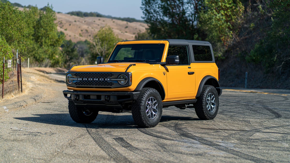 2022 Ford Bronco 2-Door review: The Jeep wrangler - CNET