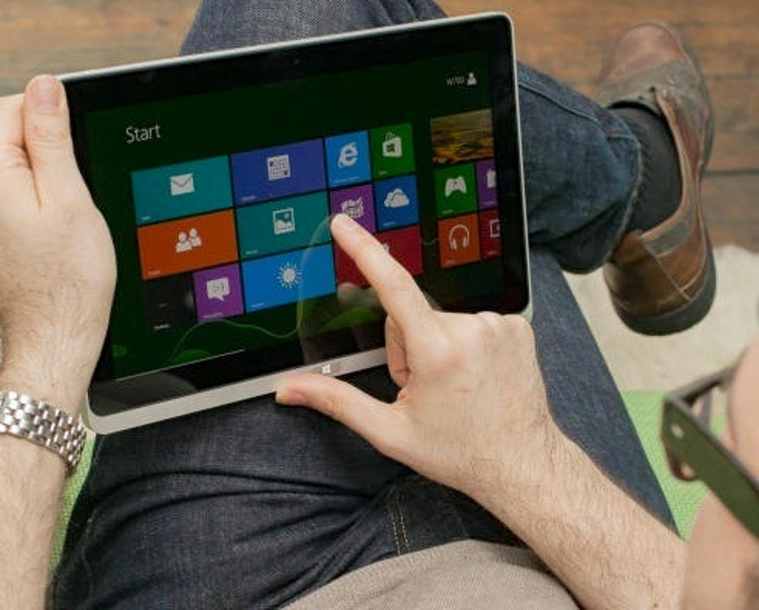 With the recent release of the Iconia W700 tablet, Acer may giving us a taste of the Surface Pro.
