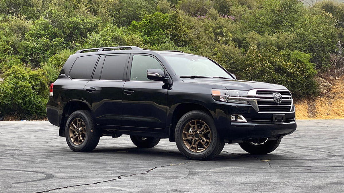Toyota to discontinue legendary Land Cruiser in US after 2021 - CNET