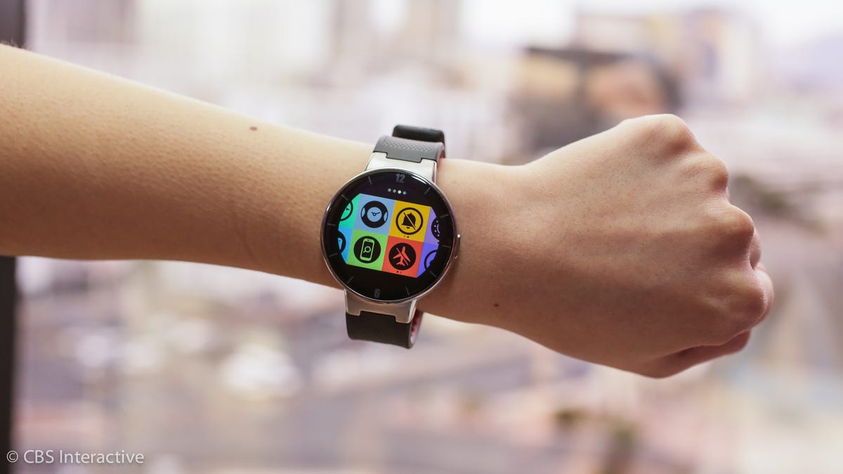 Ulykke Holde tempo Alcatel's OneTouch smartwatch connects to Android and iOS (photos) - CNET