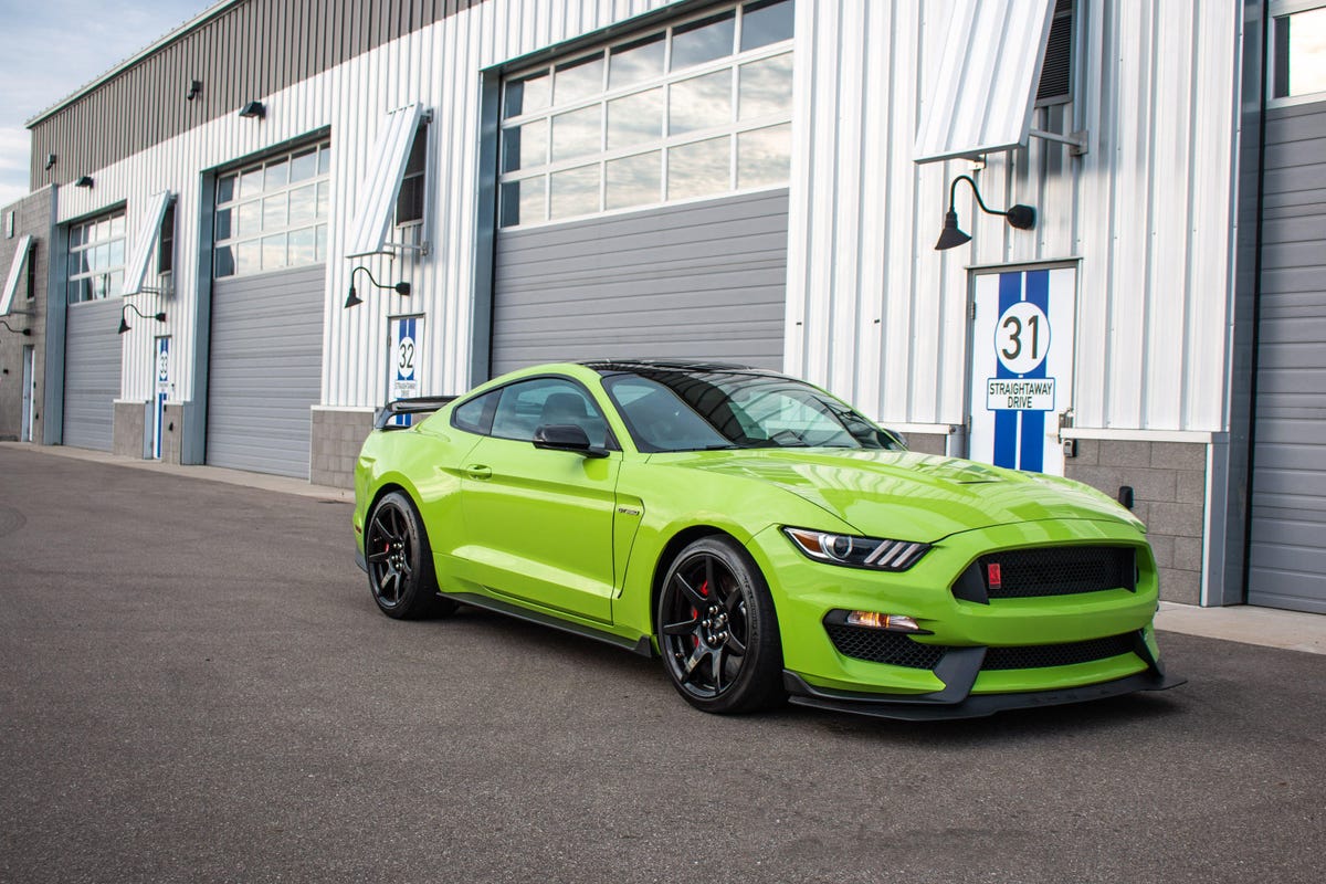 2020-ford-mustang-shelby-gt350r-63