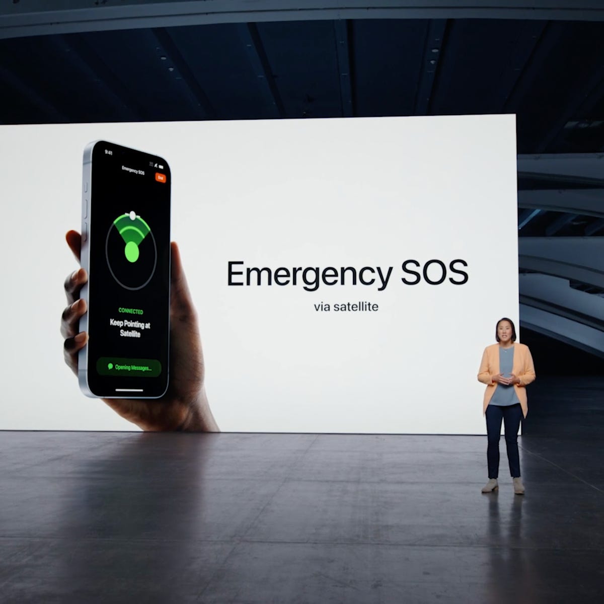 Apple's iPhone 14 Emergency SOS Satellite Feature Is a Game-Changer for Safety - CNET