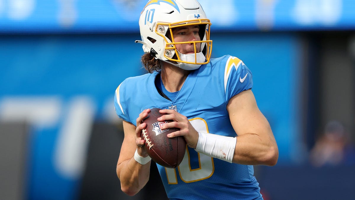 Raiders vs. Chargers Livestream: How to Watch NFL Week 4 Online Today