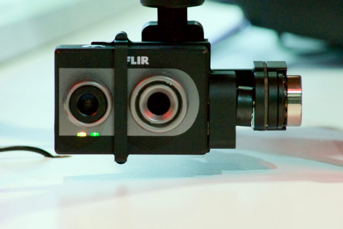 flir-duo-thermal-drone-camera-ces-2017-3.jpg