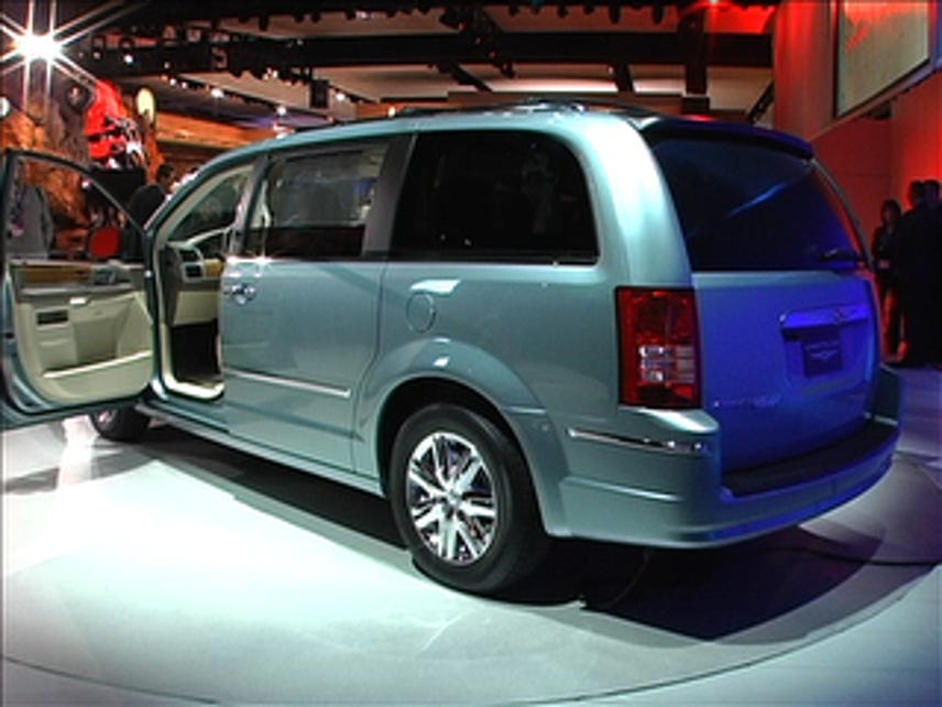 Detroit Auto Show 2007: 2008 Chrysler Town & Country Minivan