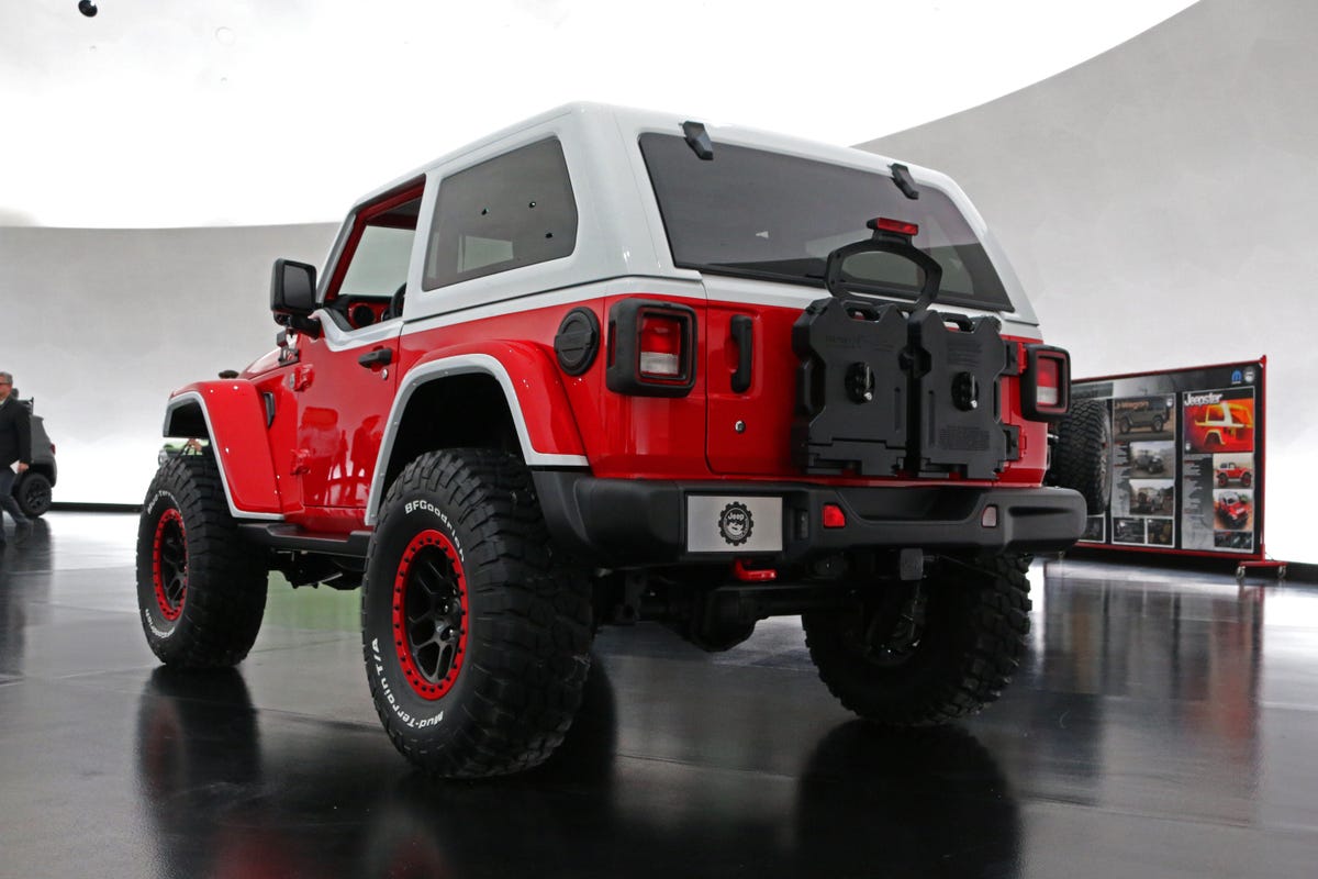 jeep-jeepster-concept-40