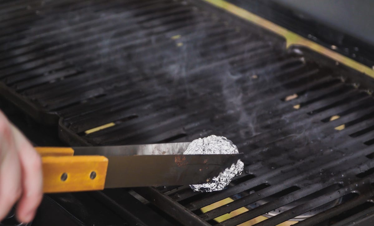 clean grill aluminum foil
