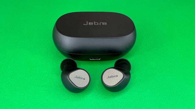 Breaking News Jabra Elite 7 Reputable earbuds and case on a green background