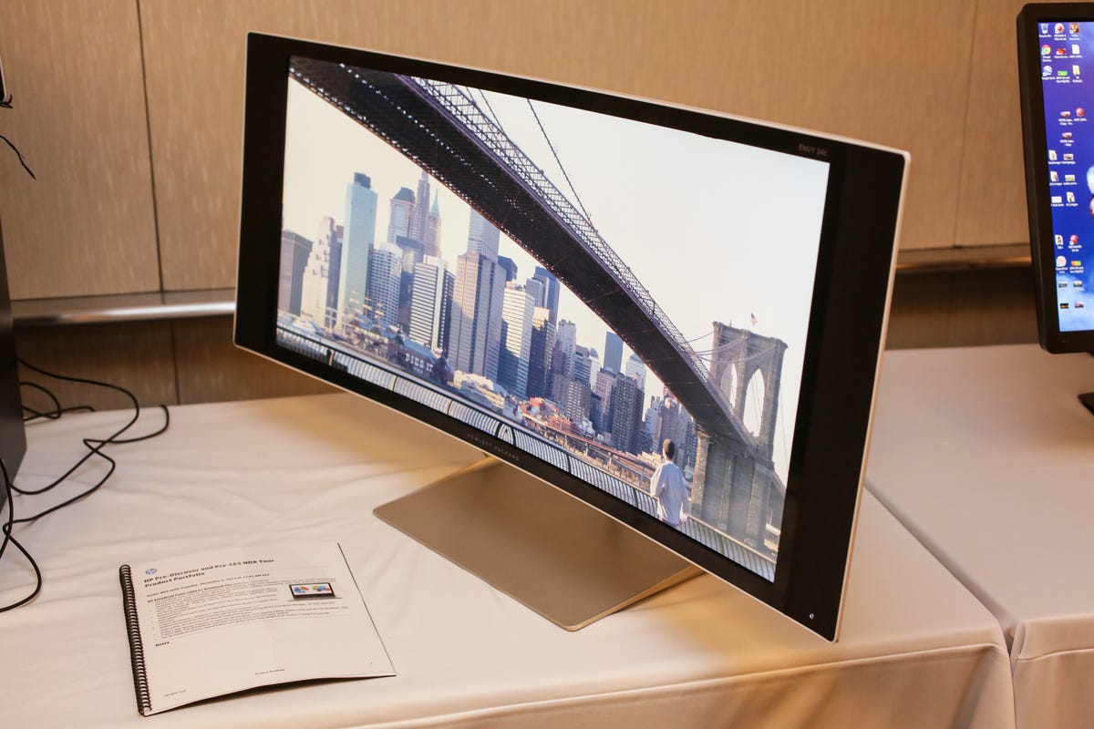hp-ces-preview-photos-monitors-09.jpg