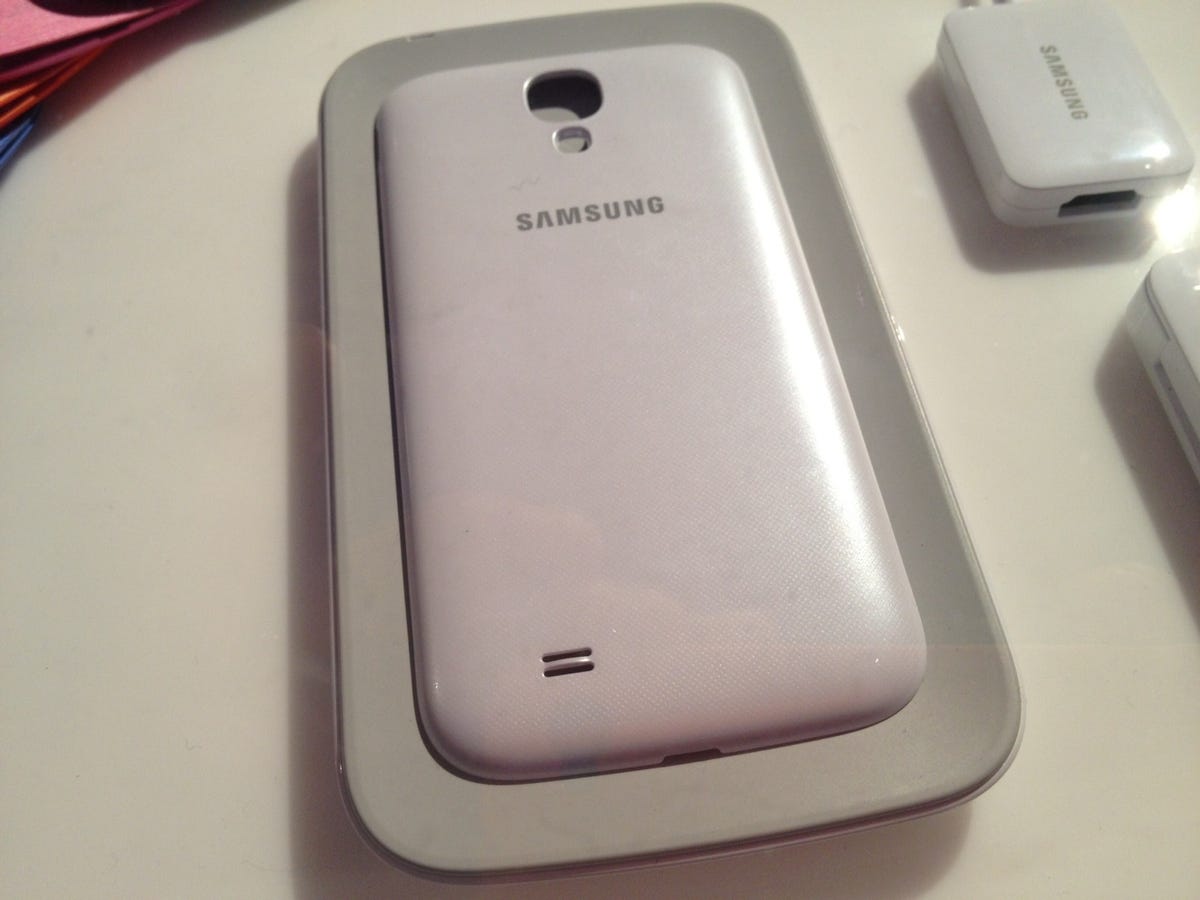 Samsung Galaxy S4 wireless charging accessories