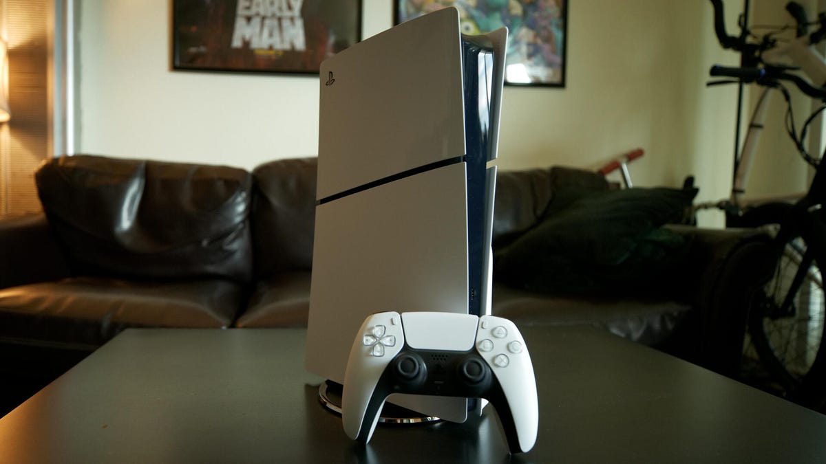 This is how big a PS5 Slim is compared to the original console