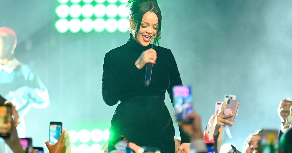 Rihanna to Perform in 2023 Super Bowl Halftime Show