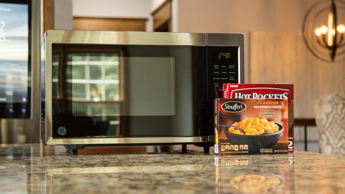 Mobile microwave for fast meals on the go - CNET