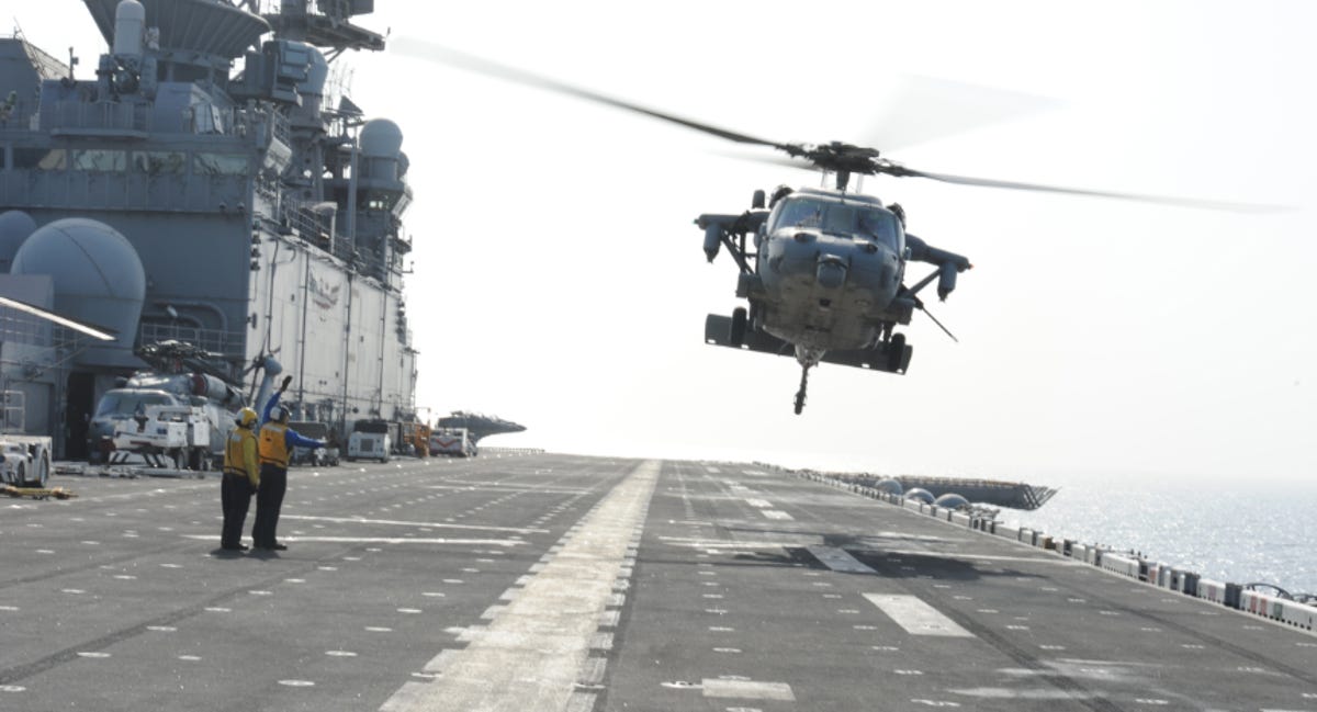 Navy_-_Helicopter_landing.png