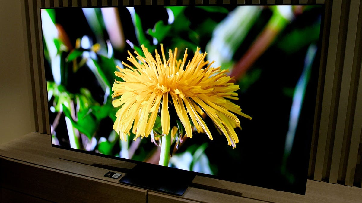 Samsung OLED TV: The QD-OLED-powered panel is finally official, and we got a first look?