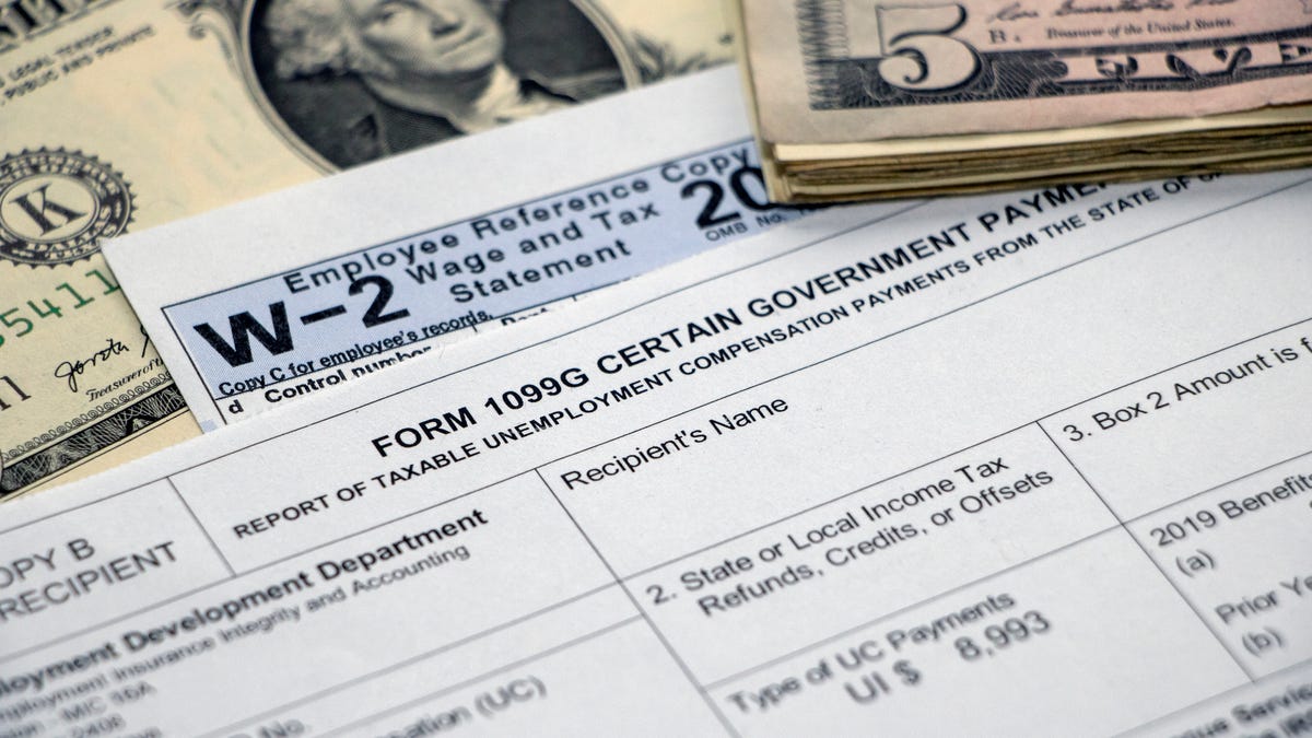 W-2 forms with US money