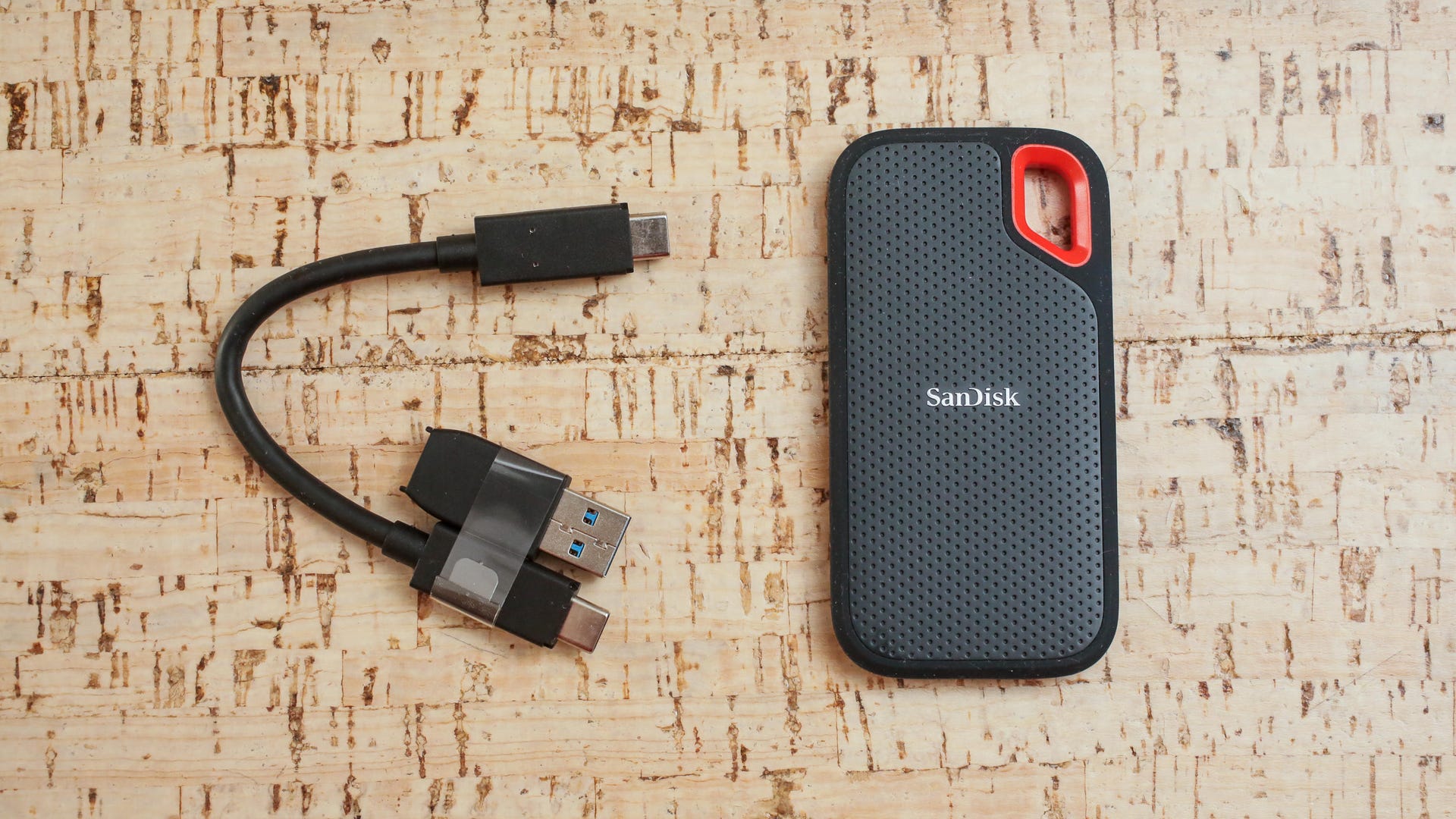 03-sandisk-extreme-portable-ssd-2tb
