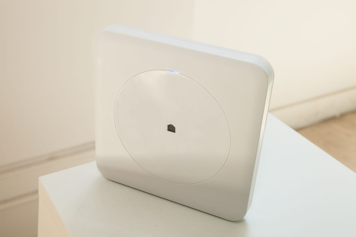 wink-hub-controlling-a-model-smart-home-photos01.jpg