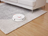 <p>The new Roborock S7 vacuums and mops where it should and shouldn't.</p>