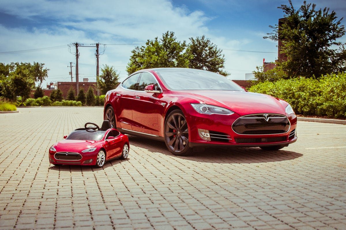 Radio Flyer Tesla Model S for Kids