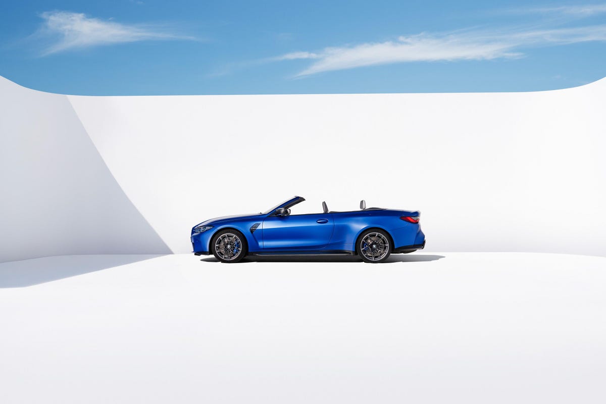 2022-bmw-m4-competition-convertible-008