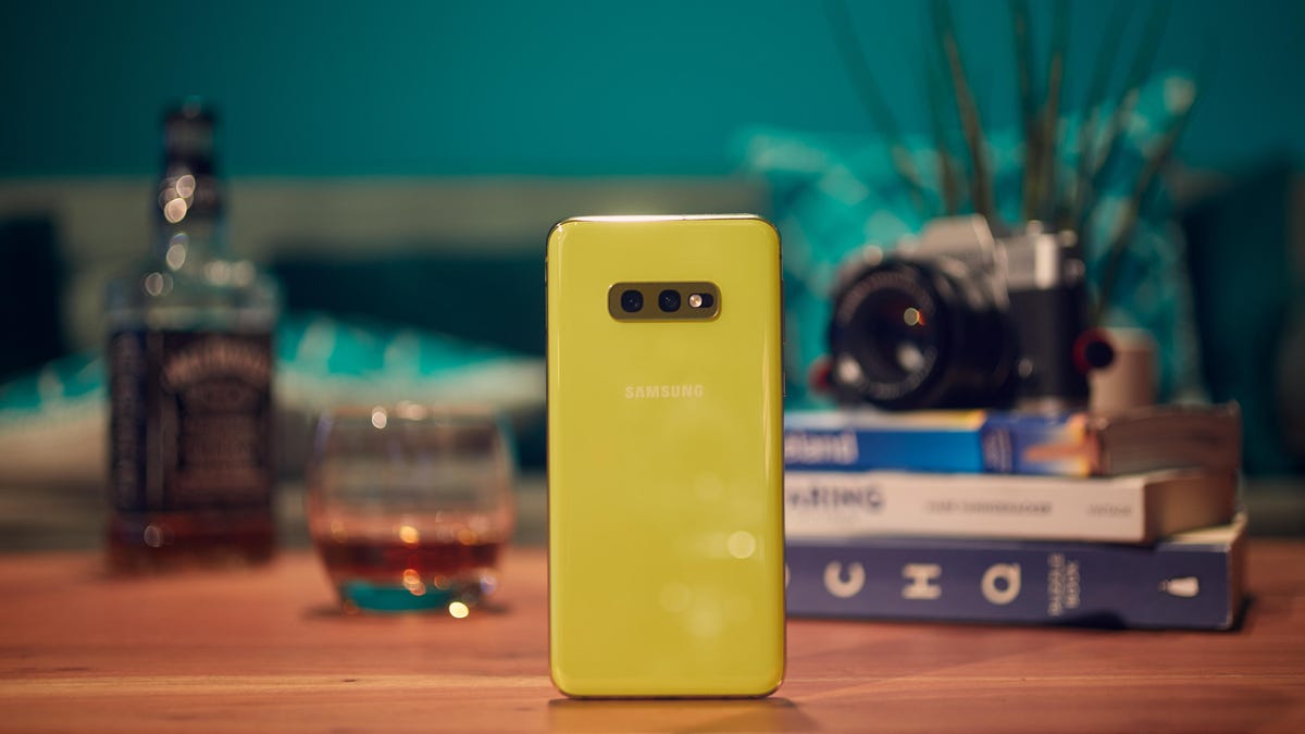 cement Can be ignored Laugh New Galaxy S10 phones bring it: 4 rear cameras, 1TB of storage, in-screen  fingerprint scanner and 5G - CNET