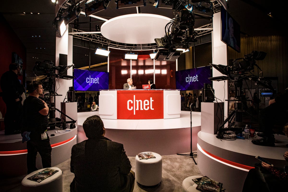 inside-behind-the-scenes-cnet-booth-ces-2019-0249