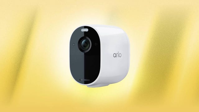 arlo-essential-spotlight-camera