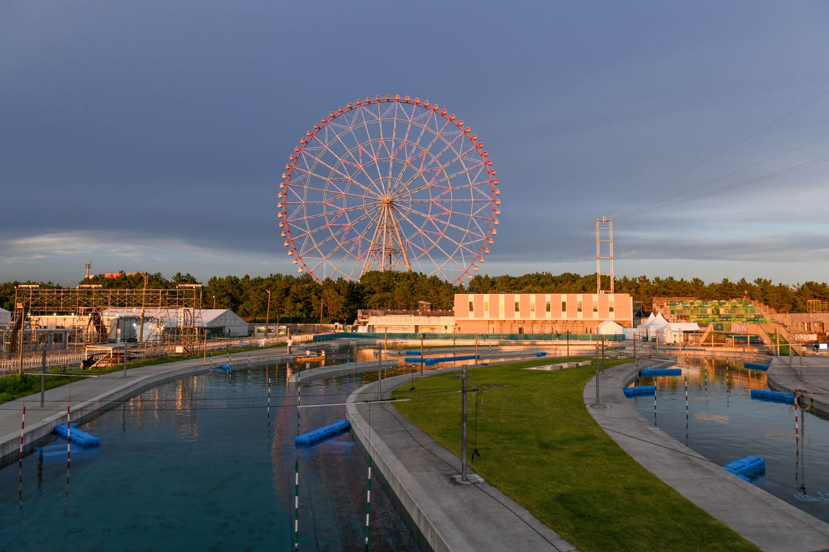 Ferris wheel near the Kasai Canoe Slalom Centre