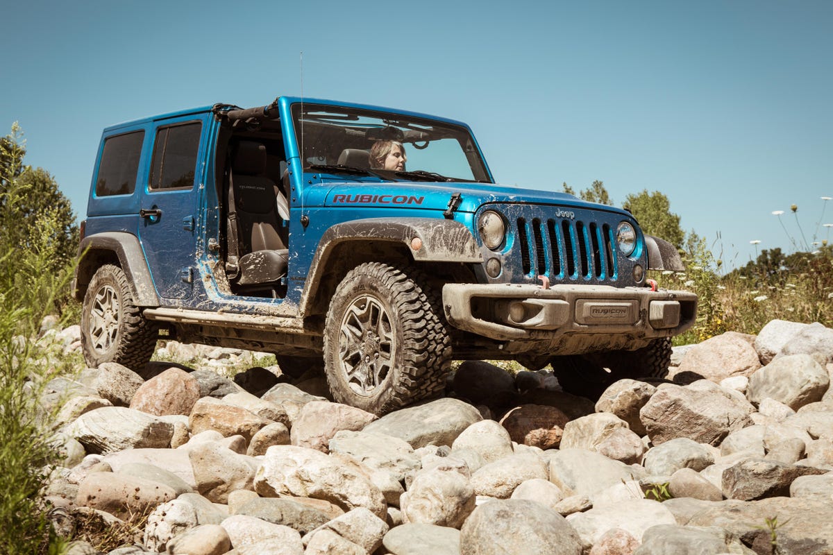 2016-jeep-rubicon-unlimited-19.jpg