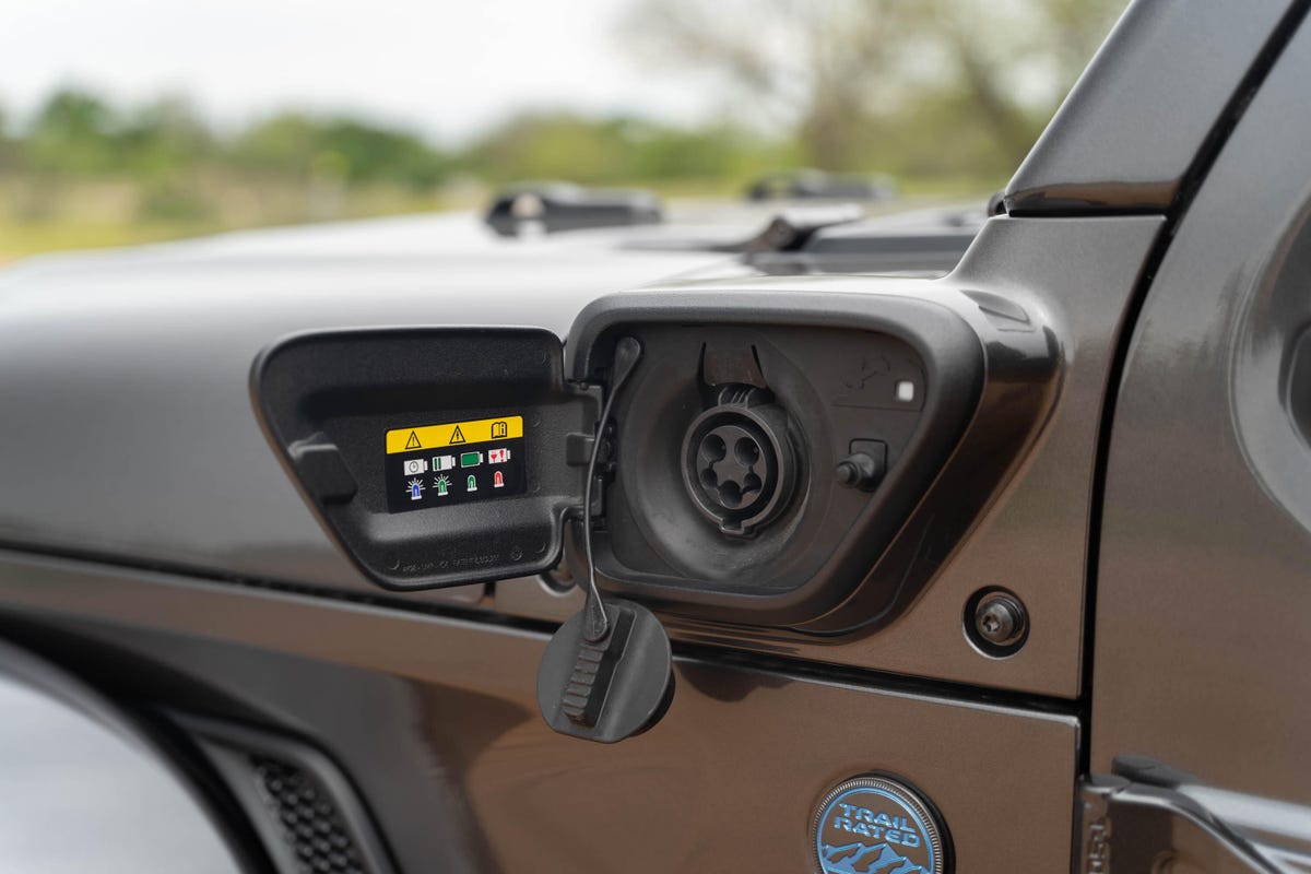 2021 Jeep Wrangler 4xe first drive review: Not a great hybrid, but an  awesome Jeep - CNET
