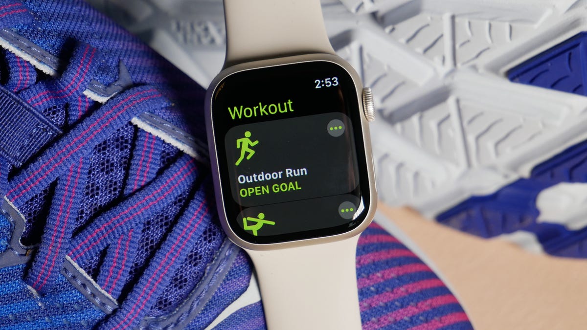 The Apple Watch Series 7 showing a workout screen