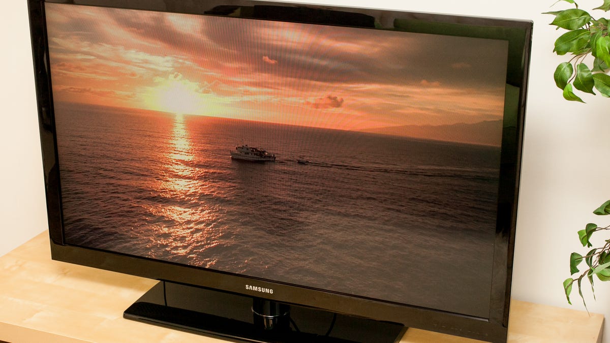 Какие хорошие бюджетные телевизоры. Samsung TV 2012. Samsung телевизор 2012 Smart TV. Телевизор самсунг смарт ТВ 2012. Самсунг смарт ТВ 42.