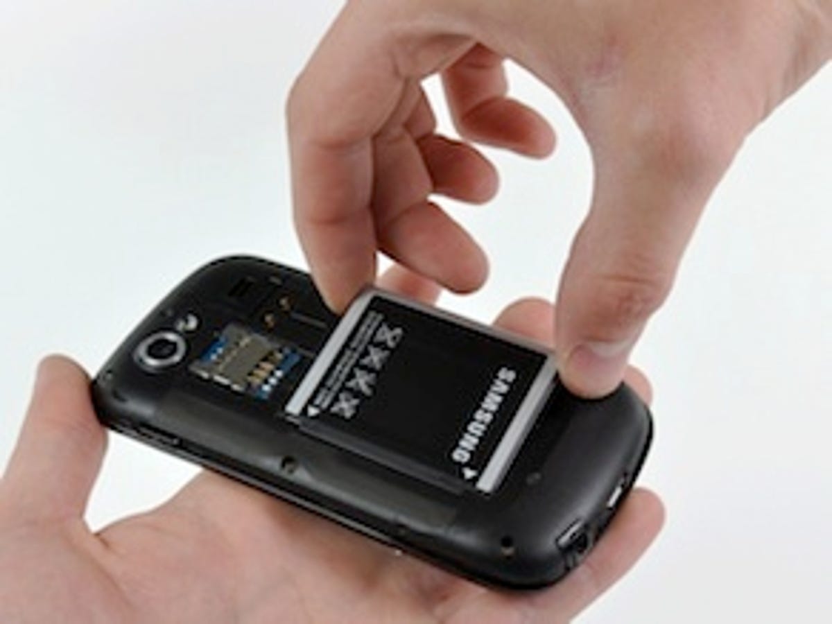 The Google Nexus S' battery is 'extremely easy' to remove, according to iFixit.
