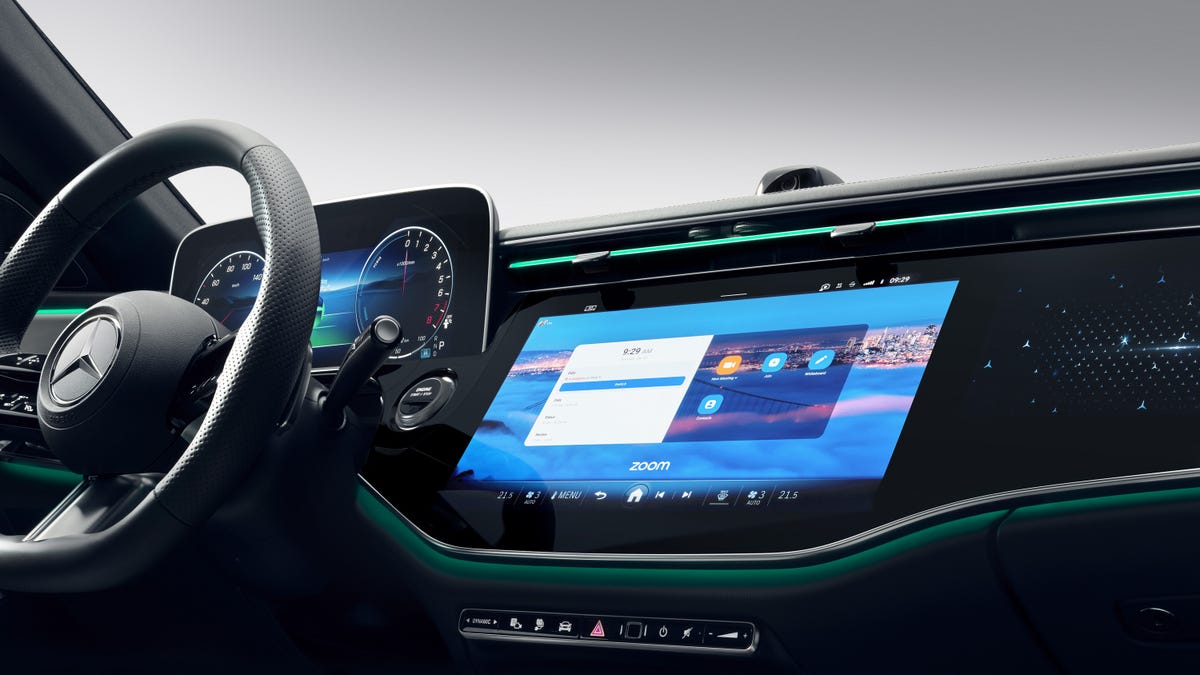 2024 Mercedes-Benz E-Class Superscreen displaying Zoom app