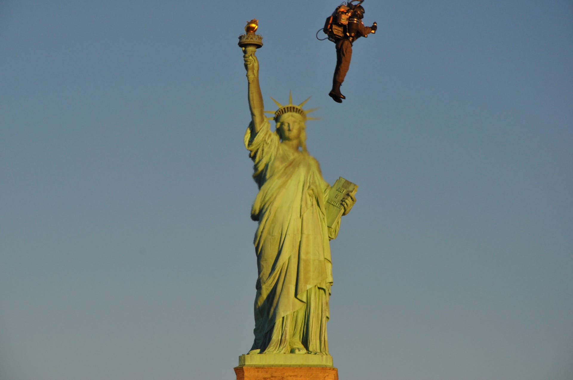 jetpack-statue-of-liberty.jpg