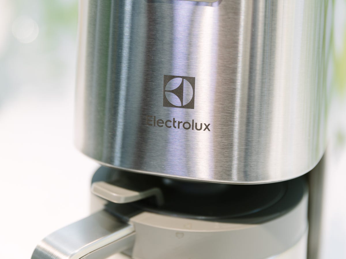 electrolux-expressionist-coffee-maker-2.jpg