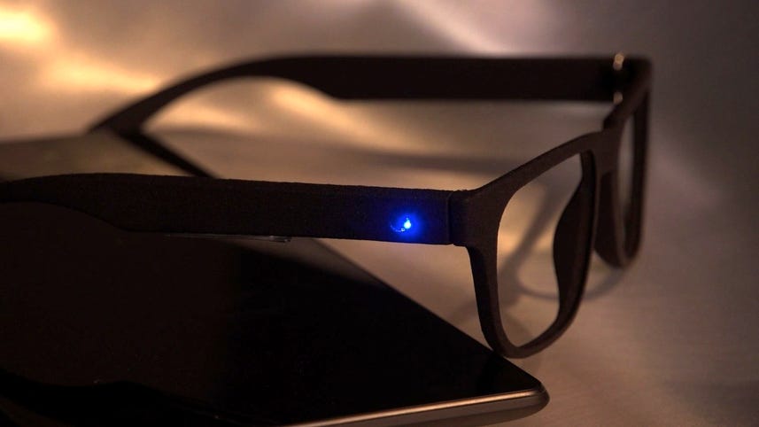 Weon Glasses: Smart looks for smartphones