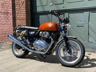 <p>This doesn't look or feel like a $5,700 motorcycle and that's a good thing.</p>