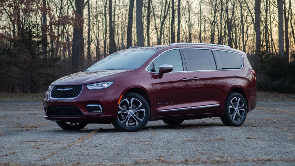 2021 Chrysler Pacifica review: Ever the tough act to top - CNET
