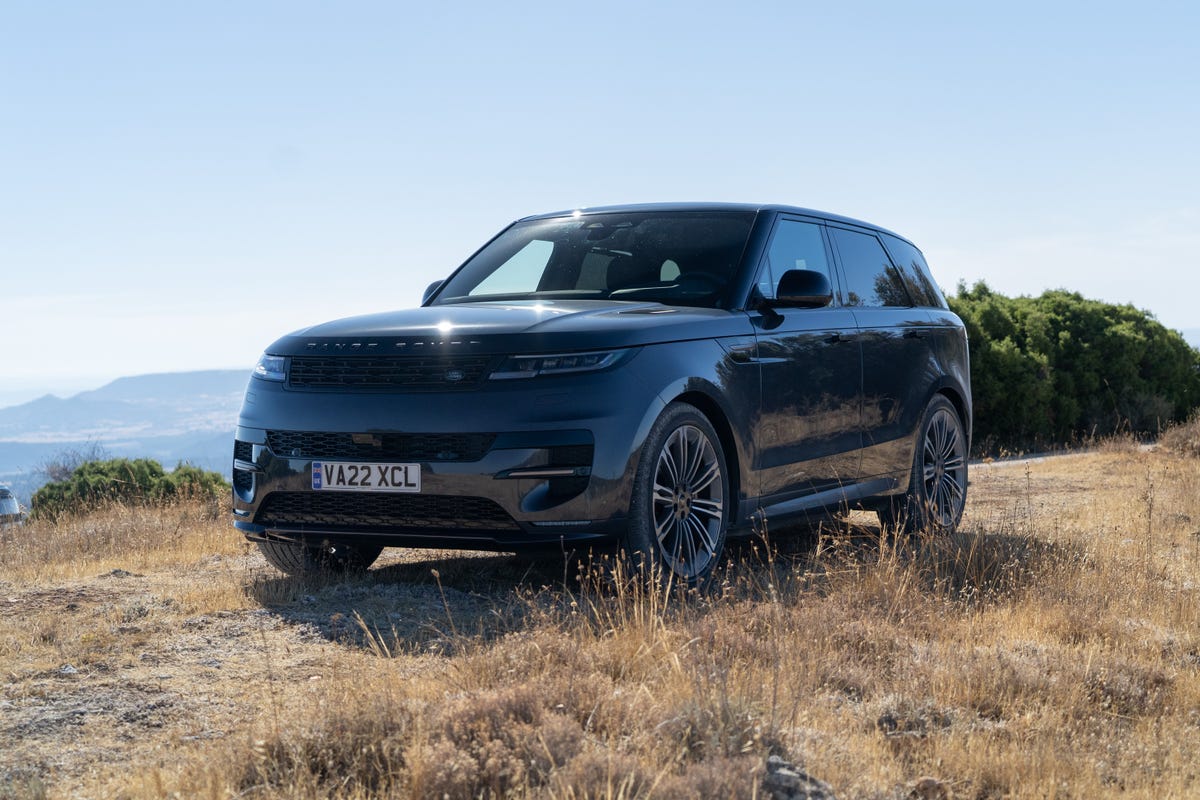 2023 Range Rover Sport Tackles Tarmac and Trail With Plug-In Power