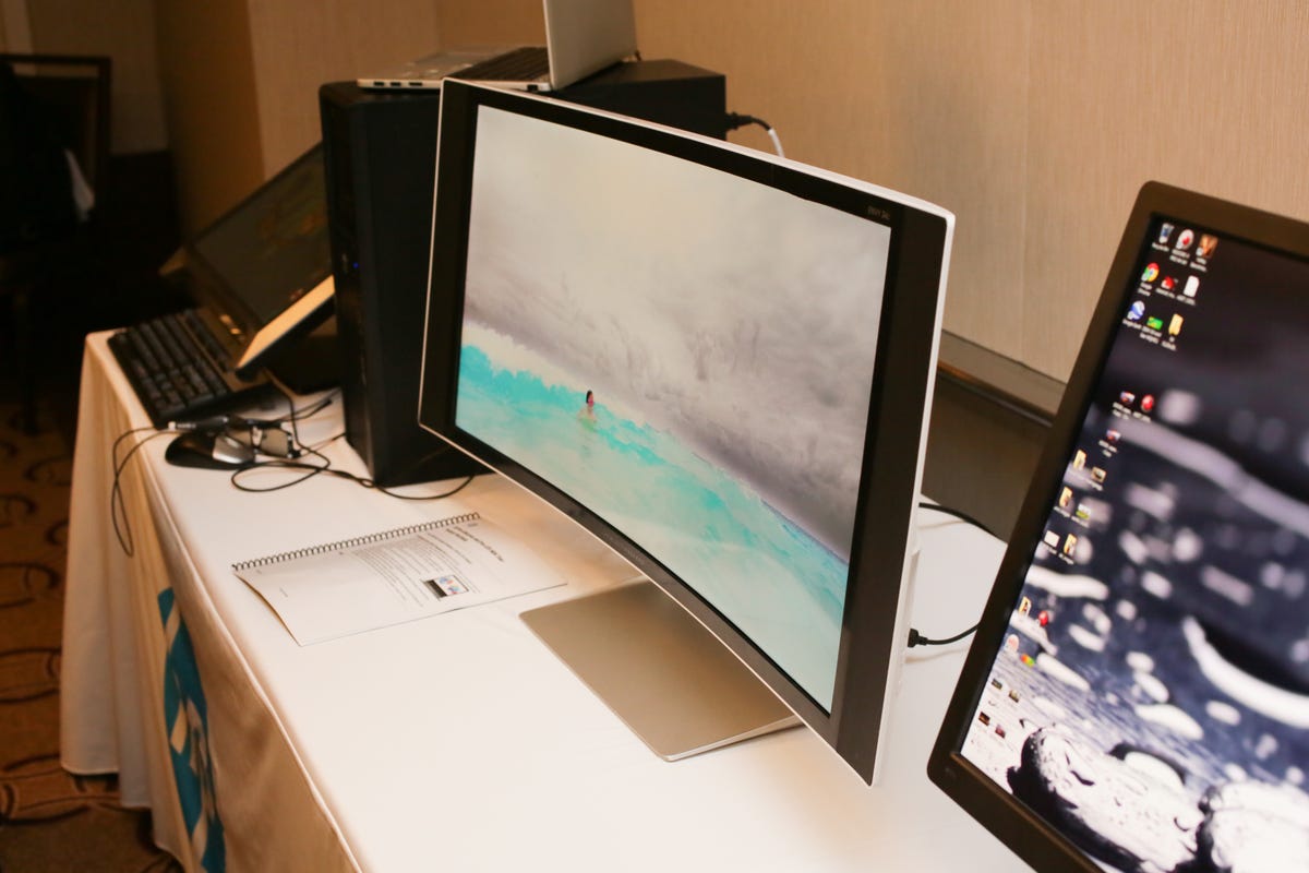 hp-ces-preview-photos-monitors-05.jpg