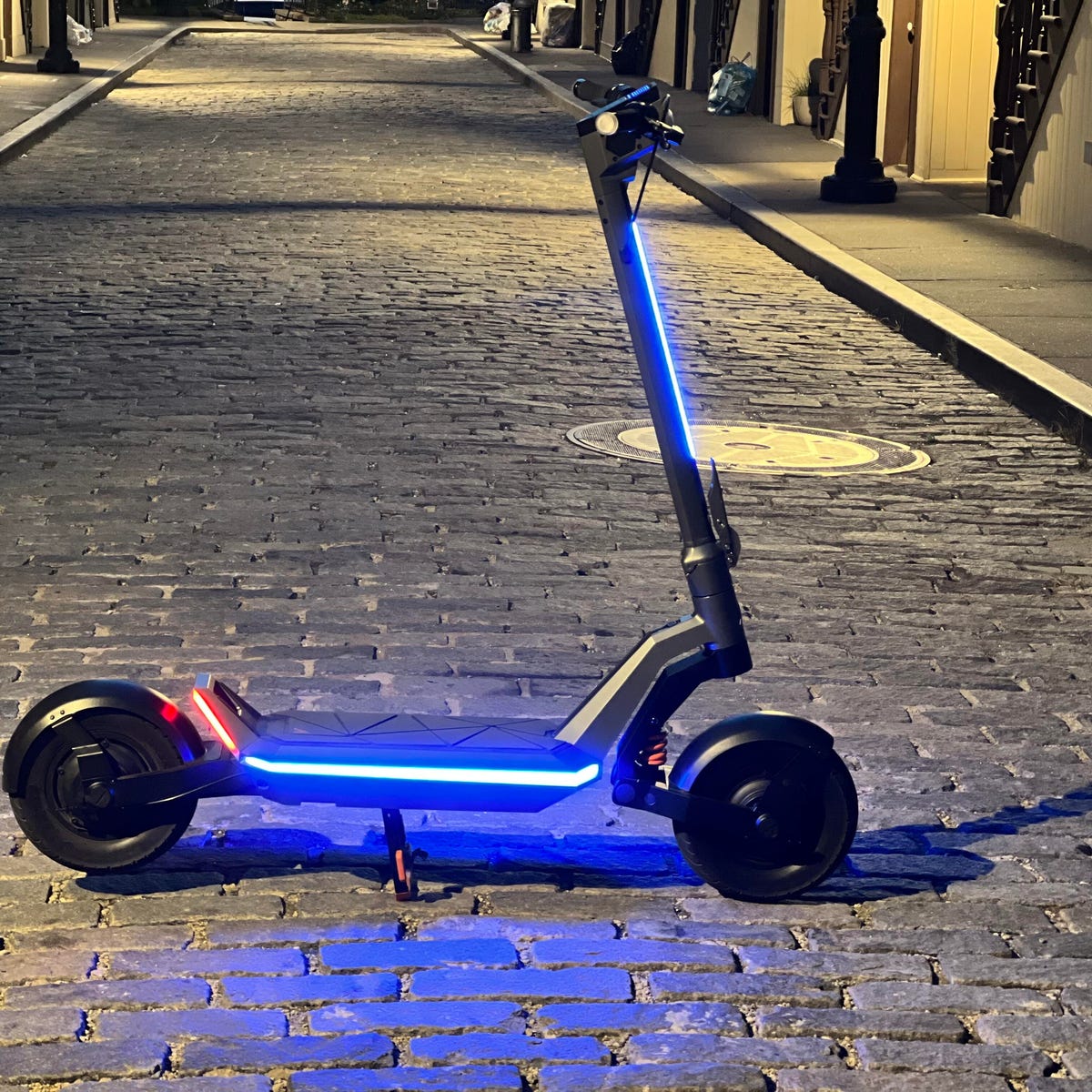 Apollo Pro V6 Electric Scooter Review: Scooter, Premium Price - CNET